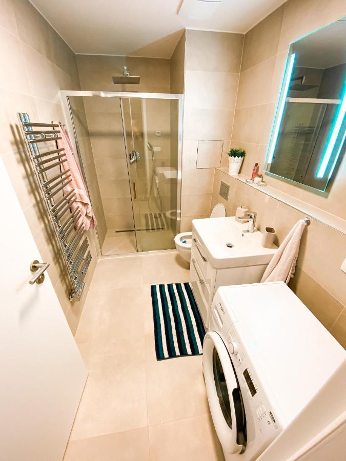 Apartmán Lovely Apartment, Free Parking 1,55 Hight *